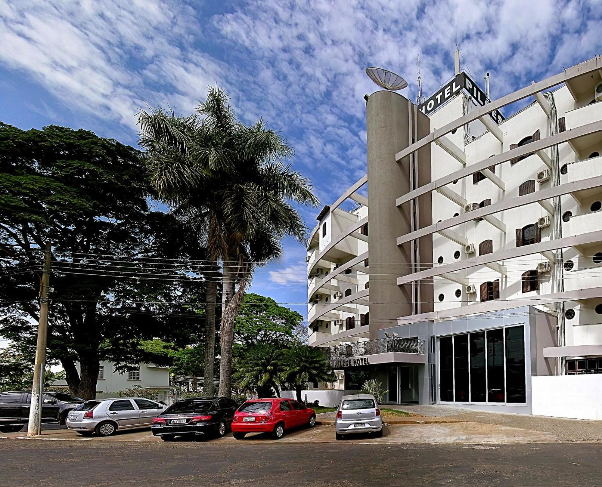 Piloes Palace Hotel Mineiros Luaran gambar