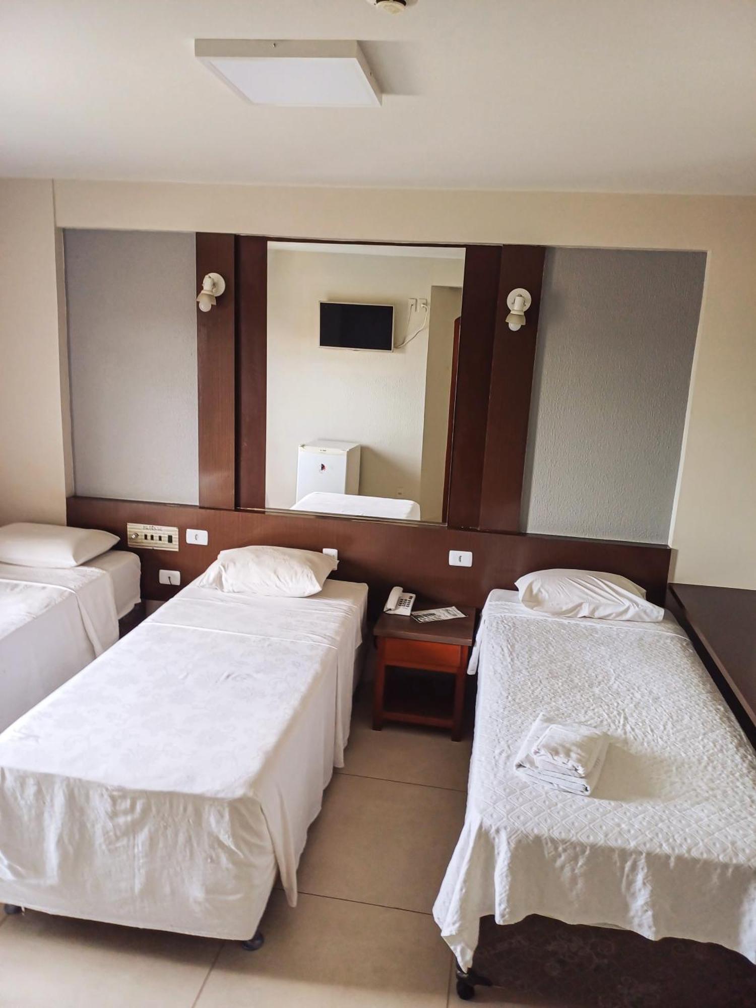 Piloes Palace Hotel Mineiros Luaran gambar