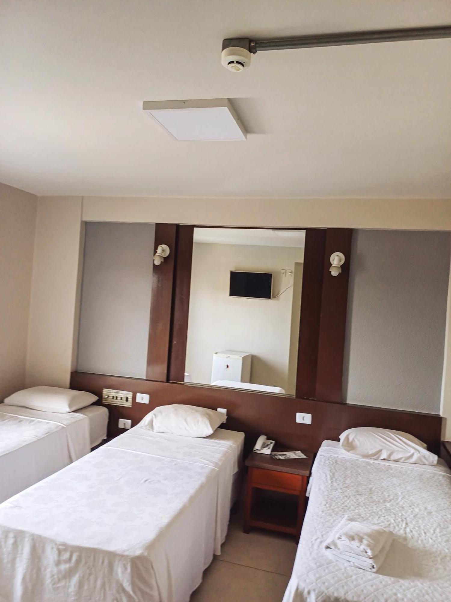 Piloes Palace Hotel Mineiros Luaran gambar